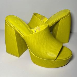 *NWT* Forever 21 Dress Mules